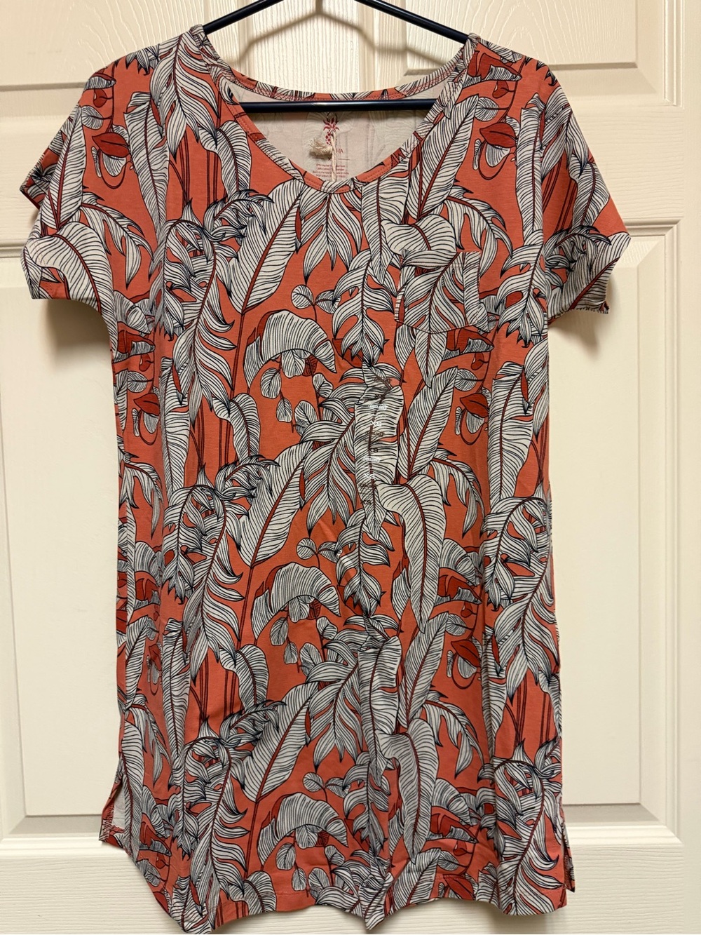 Rust Leaf-Print Short Sleeve Women's Long Lounge/Sleep Shirt